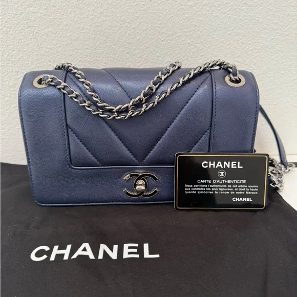 CHANEL Sheepskin Quilted Small Dark Navy Mademoiselle Double Flap Bag - Picture 3 of 14